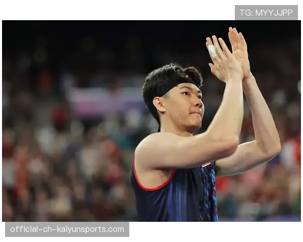 马来西亚名将李梓嘉 2-0 完胜芬兰选手,帮助大马队锁定小组前二,明日将与日本争夺小组头名。 马来西亚名将李梓嘉 2-0 完胜芬兰选手,帮助大马队锁定小组前二,明日将与日本争夺小组头名。